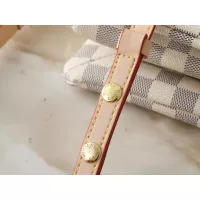 $60.00 USD Louis Vuitton Messenger Bags For Women #1322007