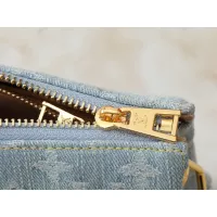 $60.00 USD Louis Vuitton Messenger Bags For Women #1322013