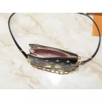 $60.00 USD Louis Vuitton Messenger Bags For Women #1322015