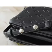 $60.00 USD Louis Vuitton Messenger Bags For Women #1322017
