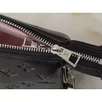 $60.00 USD Louis Vuitton Messenger Bags For Women #1322017