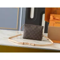 $60.00 USD Louis Vuitton Messenger Bags For Women #1322019