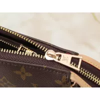 $60.00 USD Louis Vuitton Messenger Bags For Women #1322019