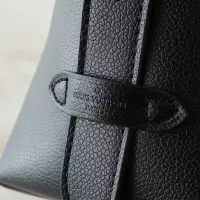 $68.00 USD Louis Vuitton AAA Quality Messenger Bags For Women #1322095