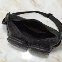 $68.00 USD Louis Vuitton AAA Quality Messenger Bags For Women #1322099
