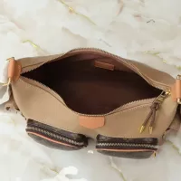 $72.00 USD Louis Vuitton AAA Quality Messenger Bags For Women #1322101