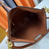 $80.00 USD Louis Vuitton AAA Quality Messenger Bags For Women #1322182