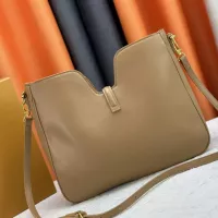 $80.00 USD Louis Vuitton AAA Quality Messenger Bags For Women #1322184
