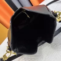 $76.00 USD Louis Vuitton AAA Quality Messenger Bags For Women #1322185
