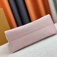 $80.00 USD Louis Vuitton AAA Quality Tote-Handbags For Women #1322204