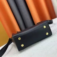 $85.00 USD Louis Vuitton AAA Quality Handbags For Women #1322233