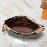 $64.00 USD Louis Vuitton Messenger Bags #1322257