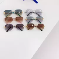 $60.00 USD Louis Vuitton AAA Quality Sunglasses #1325130