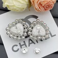 $25.00 USD Chanel Brooches For Women #1325965