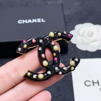 $32.00 USD Chanel Brooches For Women #1327176