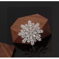 $38.00 USD Chanel Brooches For Women #1327358