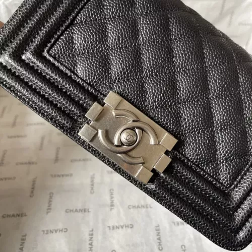 Replica Chanel AAA Quality Messenger Bags For Women #1331753 $125.00 USD for Wholesale