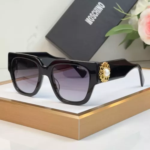 Moschino AAA Quality Sunglasses #1333953