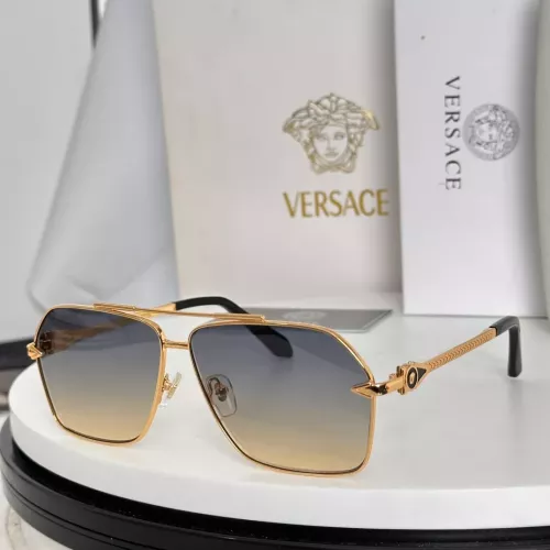 Versace AAA Quality Sunglasses #1334056