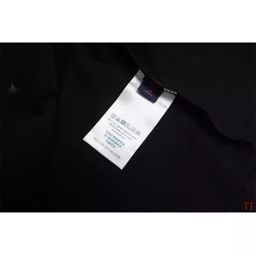 Replica Louis Vuitton LV T-Shirts Short Sleeved For Unisex #1335391 $40.00 USD for Wholesale