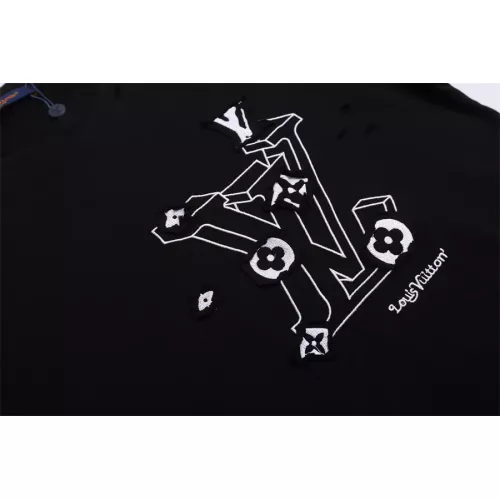 Replica Louis Vuitton LV T-Shirts Short Sleeved For Unisex #1335798 $39.00 USD for Wholesale