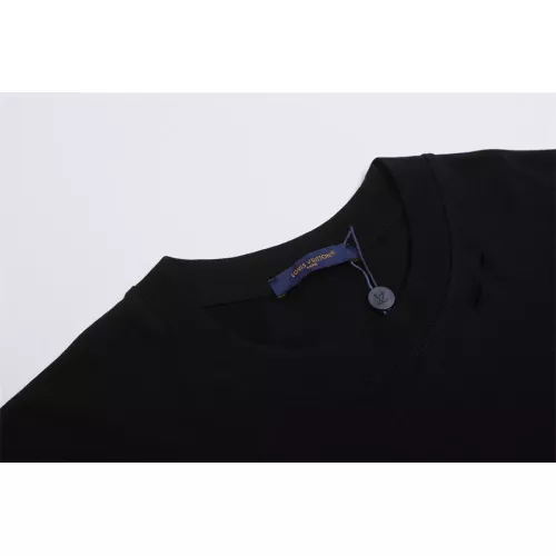 Replica Louis Vuitton LV T-Shirts Short Sleeved For Unisex #1335798 $39.00 USD for Wholesale