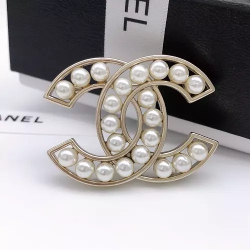Chanel Brooches For Women #1336975