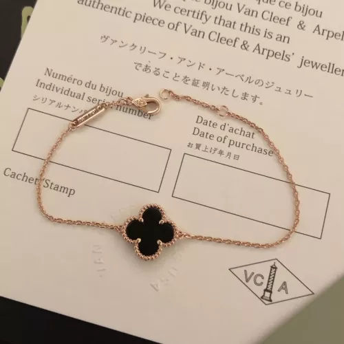 Van Cleef &amp; Arpels Bracelets For Women #1337013 $25.00 USD, Wholesale Replica Van Cleef &amp; Arpels Bracelets