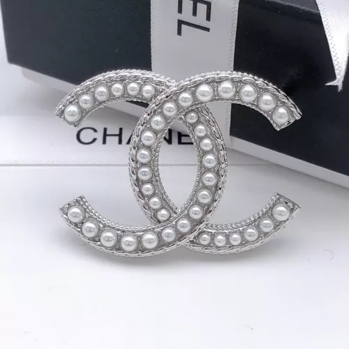 Chanel Brooches For Women #1337054