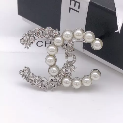 Chanel Brooches For Women #1337057