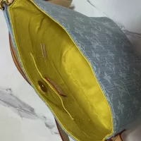 $68.00 USD Louis Vuitton AAA Quality Messenger Bags For Women #1330591
