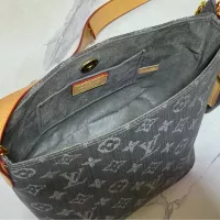 $68.00 USD Louis Vuitton AAA Quality Messenger Bags For Women #1330592