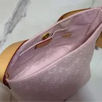 $68.00 USD Louis Vuitton AAA Quality Messenger Bags For Women #1330595