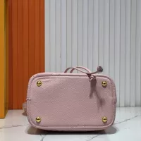 $68.00 USD Louis Vuitton AAA Quality Messenger Bags For Women #1330600
