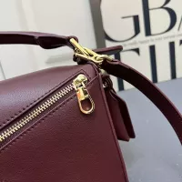 $108.00 USD LOEWE AAA Quality Messenger Bags For Women #1330884