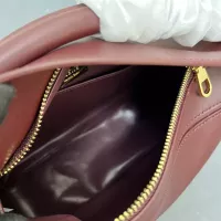 $108.00 USD LOEWE AAA Quality Messenger Bags For Women #1330884