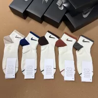 $27.00 USD Nike Socks #1332427