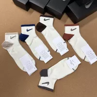 $27.00 USD Nike Socks #1332427