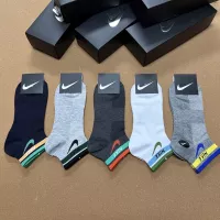 $25.00 USD Nike Socks #1332492