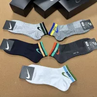 $25.00 USD Nike Socks #1332492