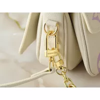 $60.00 USD Louis Vuitton Messenger Bage For Women #1332796
