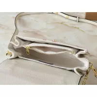 $60.00 USD Louis Vuitton Messenger Bage For Women #1332798