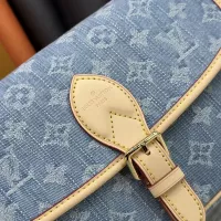 $72.00 USD Louis Vuitton AAA Quality Messenger Bags For Women #1332889