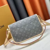 $72.00 USD Louis Vuitton AAA Quality Messenger Bags For Women #1332890