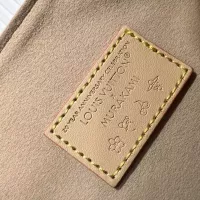 $82.00 USD Louis Vuitton AAA Quality Messenger Bags For Women #1332898