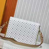 $82.00 USD Louis Vuitton AAA Quality Messenger Bags For Women #1332899