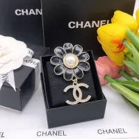 $32.00 USD Chanel Brooches For Women #1337056