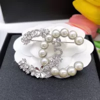 $32.00 USD Chanel Brooches For Women #1337057