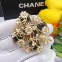 $42.00 USD Chanel Brooches For Women #1337062