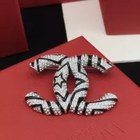 $32.00 USD Chanel Brooches For Women #1337705